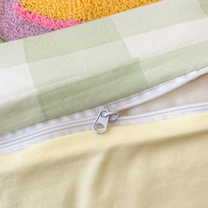 91家纺网 家纺一手货源 找家纺 雨帆  2025新款卡通水洗棉毛巾绣四件套 绿格芝士