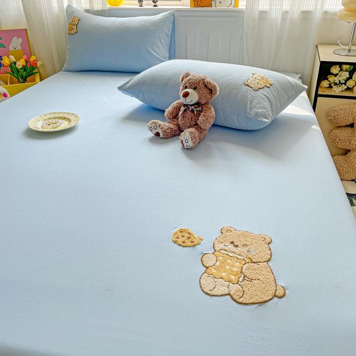 91家纺网 家纺一手货源 找家纺 海岛哥哥 2025春夏新款卡通毛巾绣床笠 小熊饼干-蓝