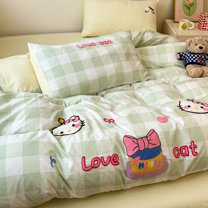 91家纺网 家纺一手货源 找家纺 雨帆  2025新款卡通水洗棉毛巾绣四件套 绿格芝士