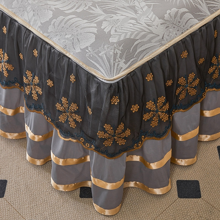 91家纺网 家纺一手货源 找家纺 情恒家纺   2025新款提花PE海洋丝可脱卸床裙席三件套 生如夏花 星灰