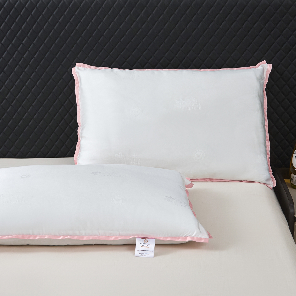 91家纺网 家纺一手货源 找家纺 梵希良品 2025新款超柔蚕丝蛋白枕头枕芯 白色48x74cm低枕