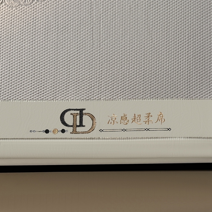 91家纺网 家纺一手货源 找家纺 怡源梦家纺2025新款冰豆豆凉席三件套-巴黎世家系列 巴黎世家 香槟色