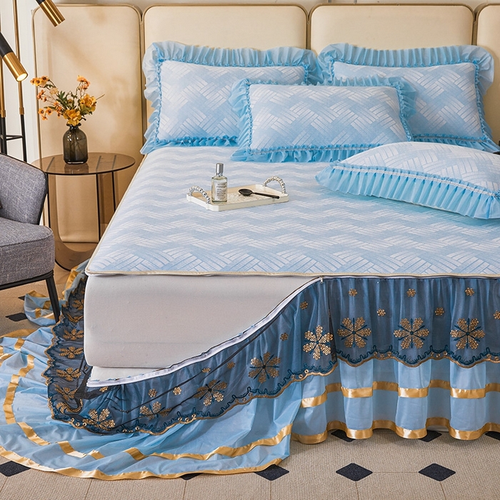 91家纺网 家纺一手货源 找家纺 情恒家纺   2025新款提花PE海洋丝可脱卸床裙席三件套 城市剪影 清新蓝