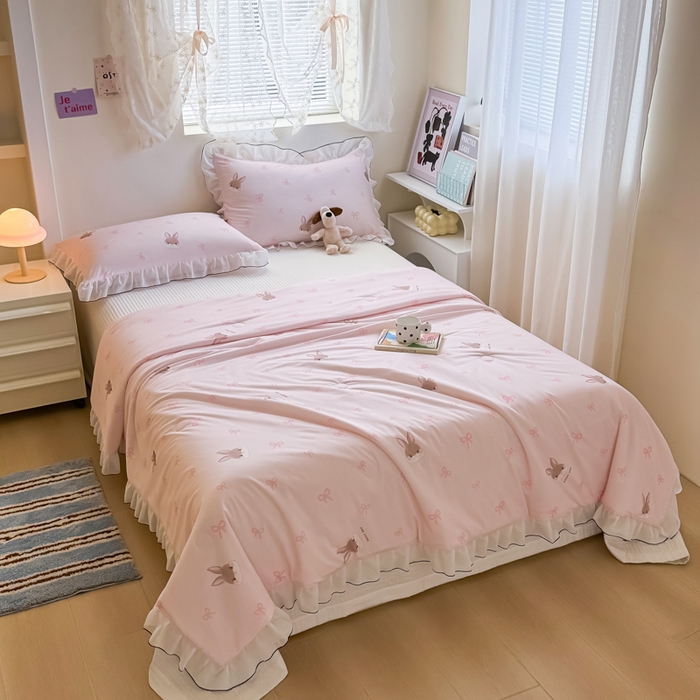 91家纺网 家纺一手货源 找家纺 九花鹿 2025新款凉感提花夏被 蝴蝶结小兔(粉）