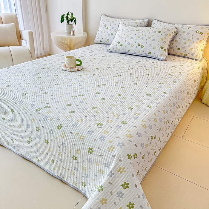 91家纺网 家纺一手货源 找家纺 橘夏家纺2025爆款棉感珍珠绸印花床盖三件套 朵朵花林--雅韵灰