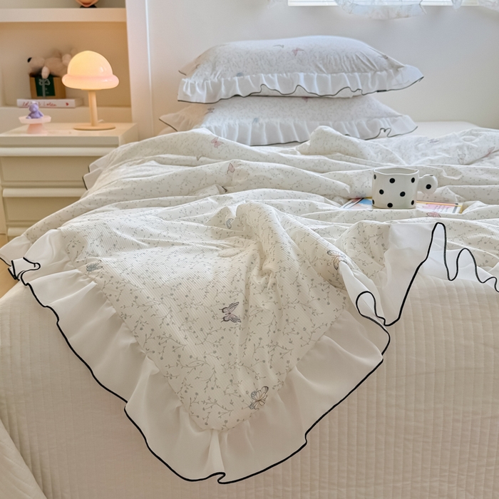 91家纺网 家纺一手货源 找家纺 九花鹿 2025新款凉感提花夏被 花舞蝶影