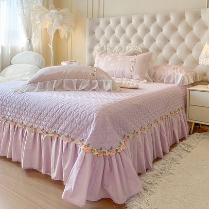 91家纺网 家纺一手货源 找家纺 瑞宝 2025新款全棉法式花边贡缎提花三件套-布蕾 布蕾-郁金紫