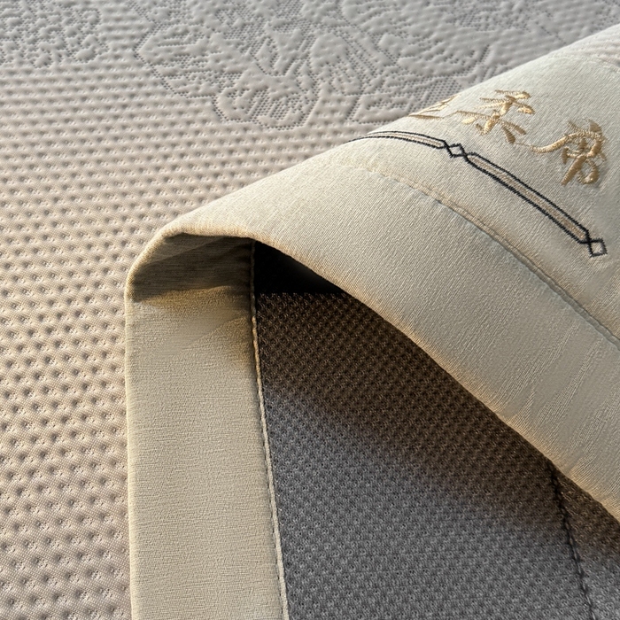 91家纺网 家纺一手货源 找家纺 怡源梦家纺2025新款冰豆豆凉席三件套-巴黎世家系列 巴黎世家 香槟色