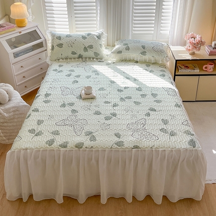 91家纺网 家纺一手货源 找家纺 慕澄2025新款小清新印花凉感丝花床裙款乳胶凉席 绿色蝶