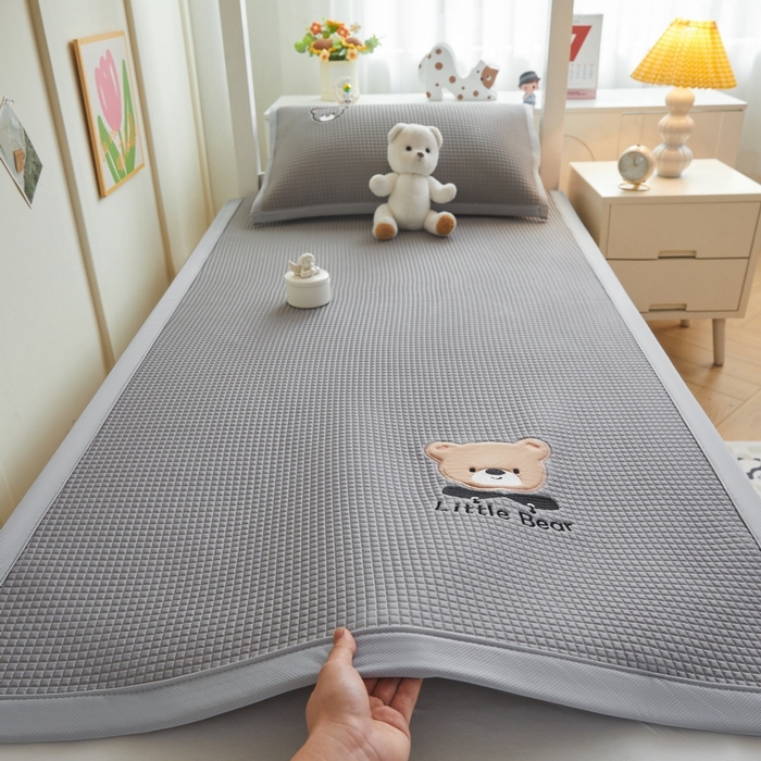 91家纺网 家纺一手货源 找家纺 （总）爱思凯2025新款学生凉感冰豆豆软席-床席