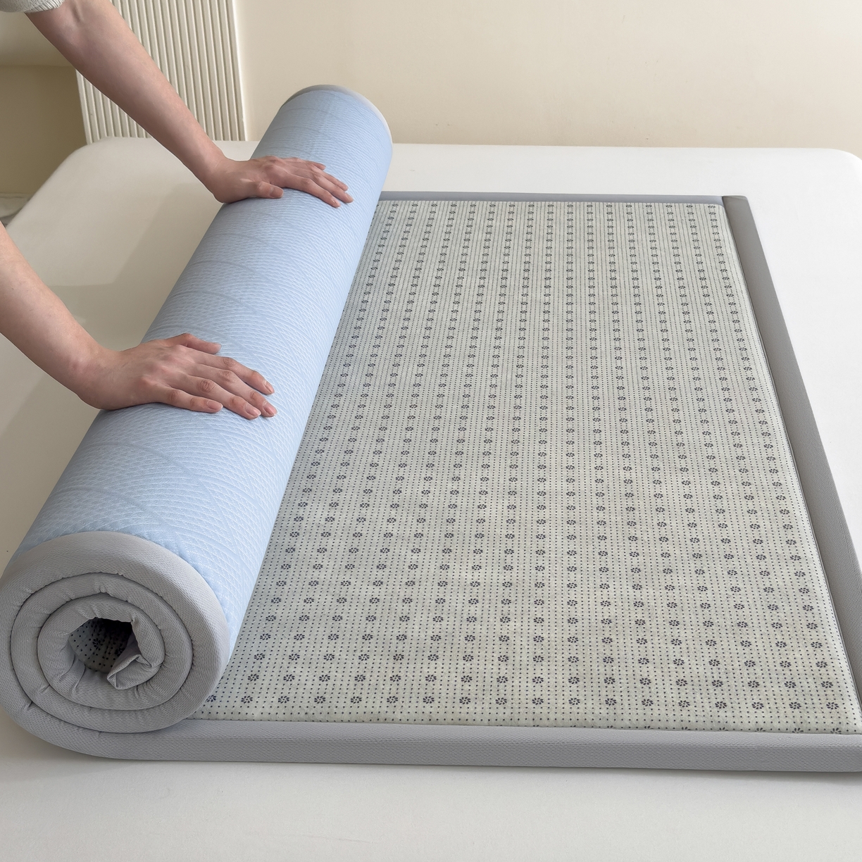 91家纺网 家纺一手货源 找家纺 席世家 2025新款凉感豆豆多功能垫 波洛格-蓝