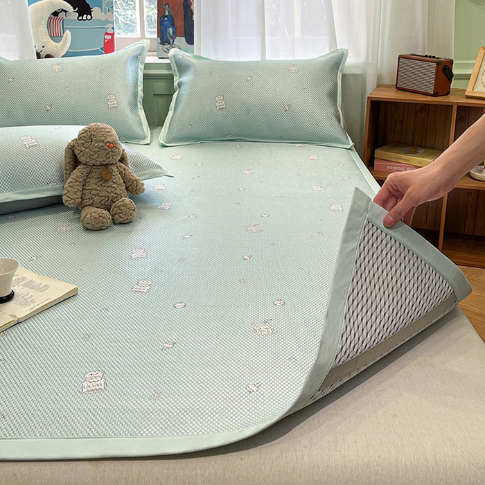 91家纺网 家纺一手货源 找家纺 布卢姆床垫2025新款A类数码印花冰藤席夏凉席--床席款 牛奶猫咪