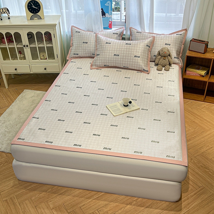 91家纺网 家纺一手货源 找家纺 布卢姆床垫2025新款A类数码印花冰藤席夏凉席--床席款 粉miu