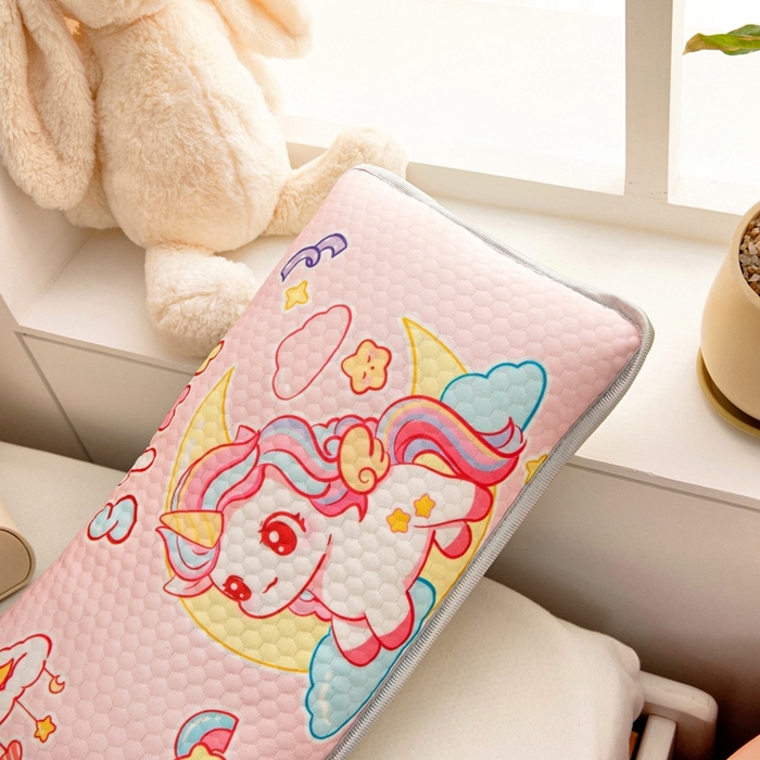 91家纺网 家纺一手货源 找家纺 富馨莱 2025新款儿童冰丝豆豆枕套 彩虹小马