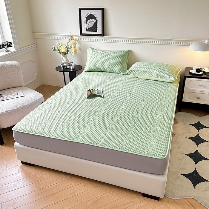 91家纺网 家纺一手货源 找家纺 布卢姆床垫2025新款A类PE乙纶冰豆豆床笠款凉席 夏日藤萝 绿