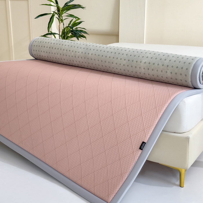 91家纺网 家纺一手货源 找家纺 席世家 2025新款凉感豆豆多功能垫 波洛格-粉