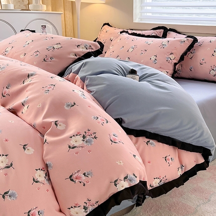 91家纺网 家纺一手货源 找家纺 （总）曼璐家纺 2025新款有氧水洗棉赫本风法式黑色花边单被套