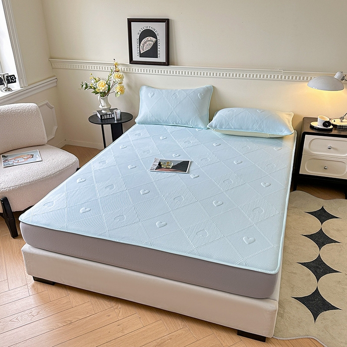 91家纺网 家纺一手货源 找家纺 布卢姆床垫2025新款A类PE乙纶冰豆豆床笠款凉席 菱格爱心