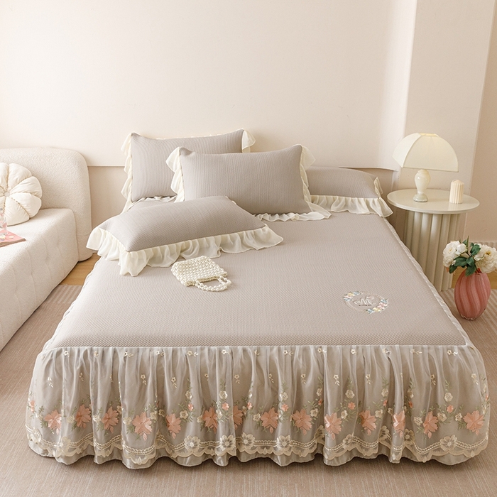 91家纺网 家纺一手货源 找家纺 好儿喜家纺2025新款海洋丝凉感豆豆床裙凉席-花蜜 咖 