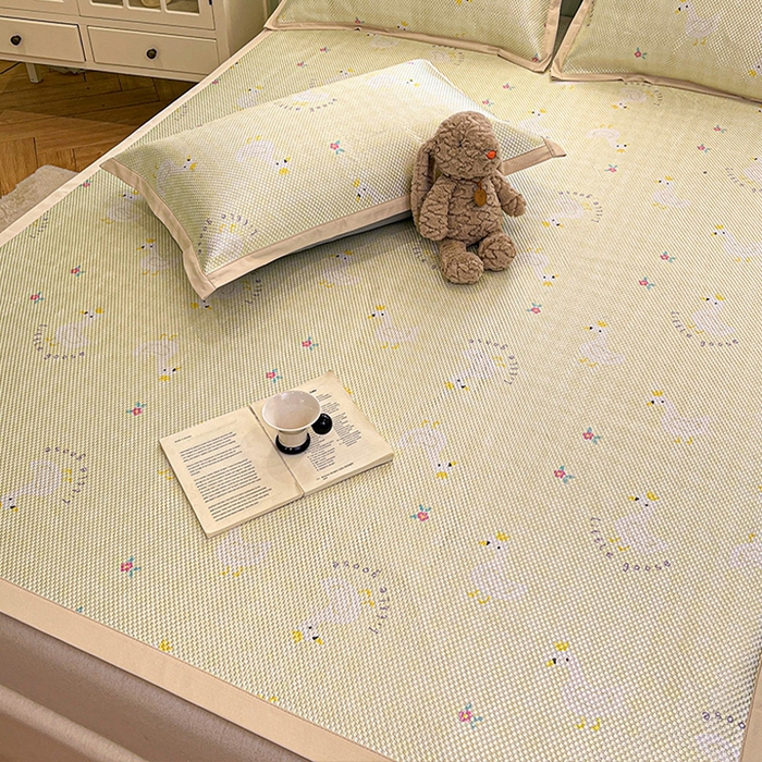 91家纺网 家纺一手货源 找家纺 布卢姆床垫2025新款A类数码印花冰藤席夏凉席--床席款 皇冠鸭