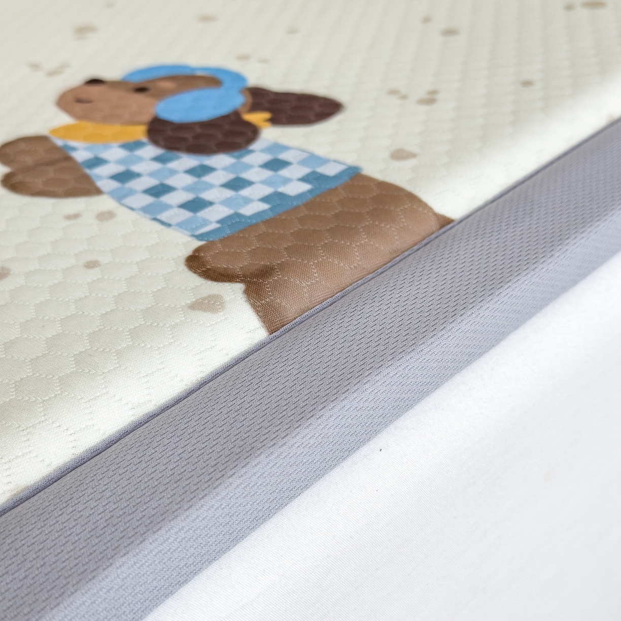 91家纺网 家纺一手货源 找家纺 席世家 2025新款印花豆豆多功能垫 斑点狗