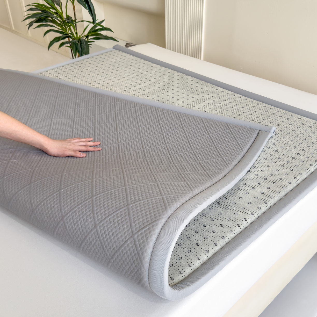 91家纺网 家纺一手货源 找家纺 席世家 2025新款凉感豆豆多功能垫 波洛格-灰