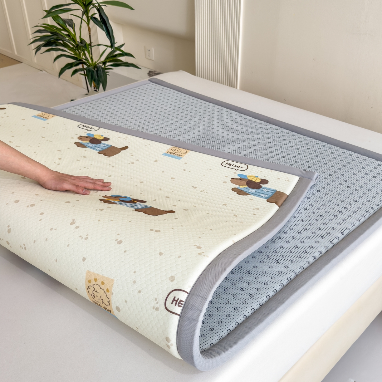 91家纺网 家纺一手货源 找家纺 席世家 2025新款印花豆豆多功能垫 斑点狗