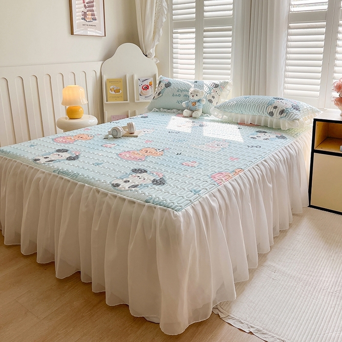 91家纺网 家纺一手货源 找家纺 慕澄2025新款小清新印花凉感丝花床裙款乳胶凉席 嘟嘟旺仔