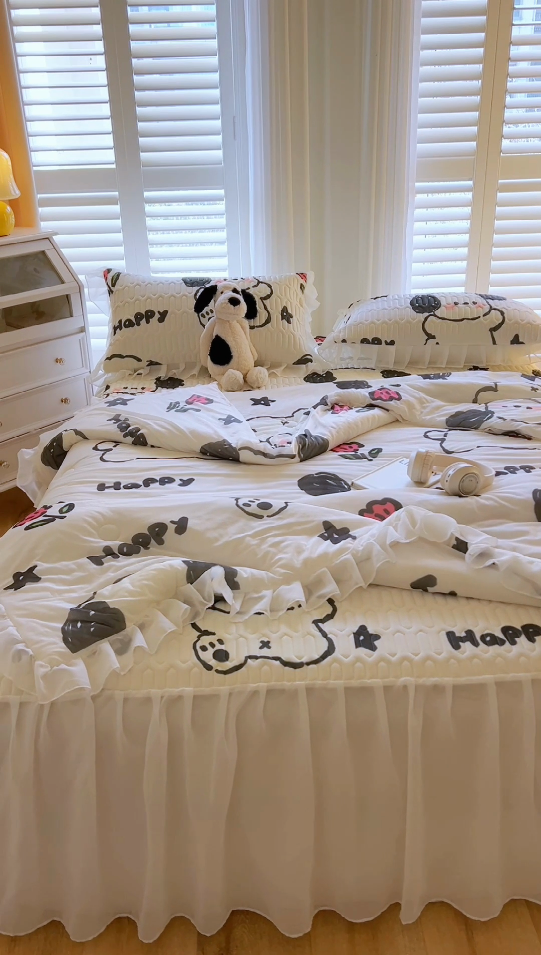 91家纺网 家纺一手货源 找家纺 慕澄2025新款小版印花床裙款乳胶凉席凉感丝夏被四件套 快乐小狗