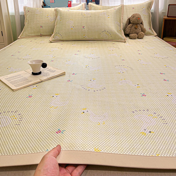 91家纺网 家纺一手货源 找家纺 布卢姆床垫2025新款A类数码印花冰藤席夏凉席--床席款 皇冠鸭