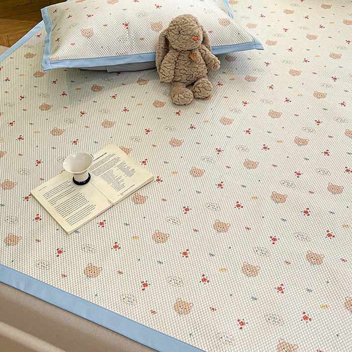 91家纺网 家纺一手货源 找家纺 布卢姆床垫2025新款A类数码印花冰藤席夏凉席--床席款 呆呆熊