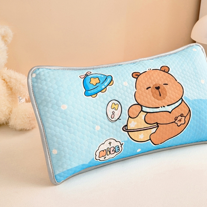 91家纺网 家纺一手货源 找家纺 富馨莱 2025新款儿童冰丝豆豆枕套 卡皮熊