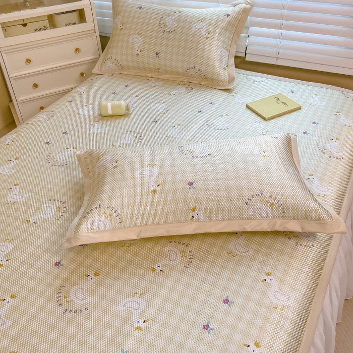 91家纺网 家纺一手货源 找家纺 布卢姆床垫2025新款A类数码印花冰藤席夏凉席--床席款 皇冠鸭