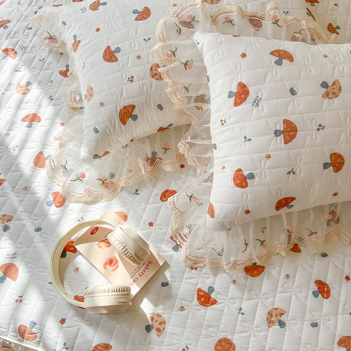 91家纺网 家纺一手货源 找家纺 麒豆豆 2025新款水洗棉印花床笠三件套 蘑菇乐园