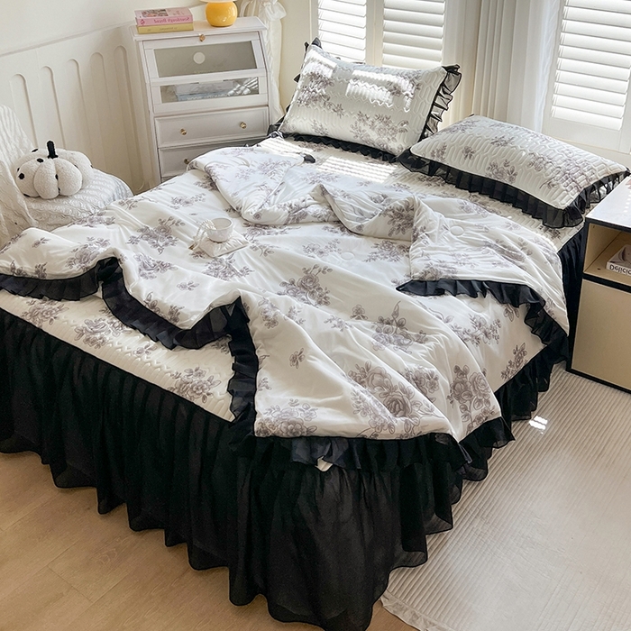 91家纺网 家纺一手货源 找家纺 慕澄2025新款小清新印花凉感丝花床裙款乳胶凉席 素描花