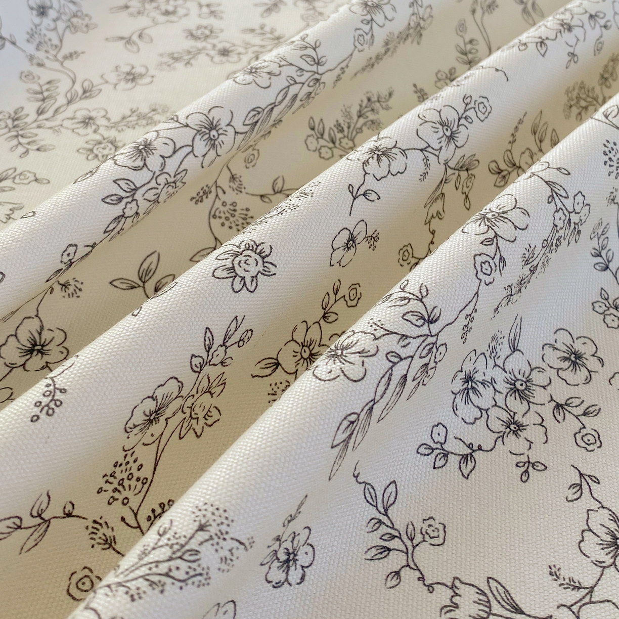 91家纺网 家纺一手货源 找家纺 （总）慕尚家纺 2025新款全棉纯棉老粗布花卉床单款凉席席子