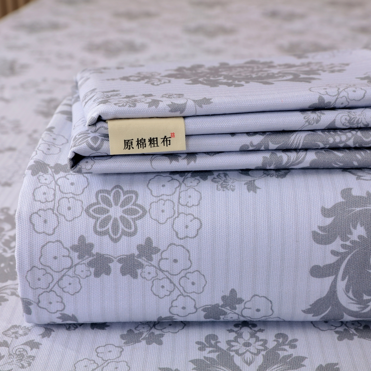 91家纺网 家纺一手货源 找家纺 （总）慕尚家纺 2025新款全棉纯棉老粗布花卉床单款凉席席子