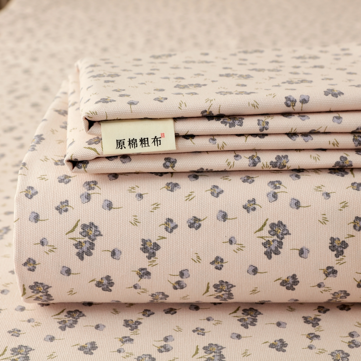 91家纺网 家纺一手货源 找家纺 （总）慕尚家纺 2025新款全棉纯棉老粗布花卉床单款凉席席子