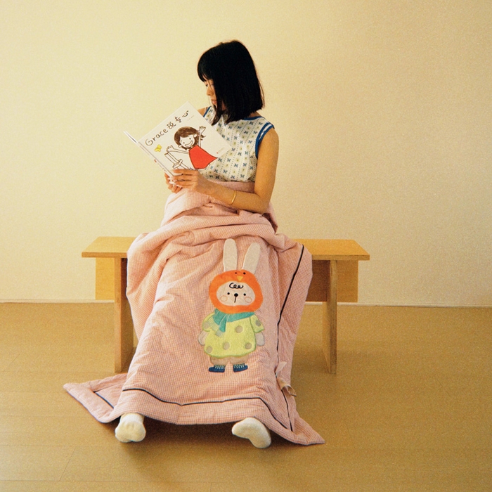 91家纺网 家纺一手货源 找家纺 喜多兔儿童家纺 2025新款色织天丝水洗棉夏被被子被芯 粉格月亮小兔-胶片风