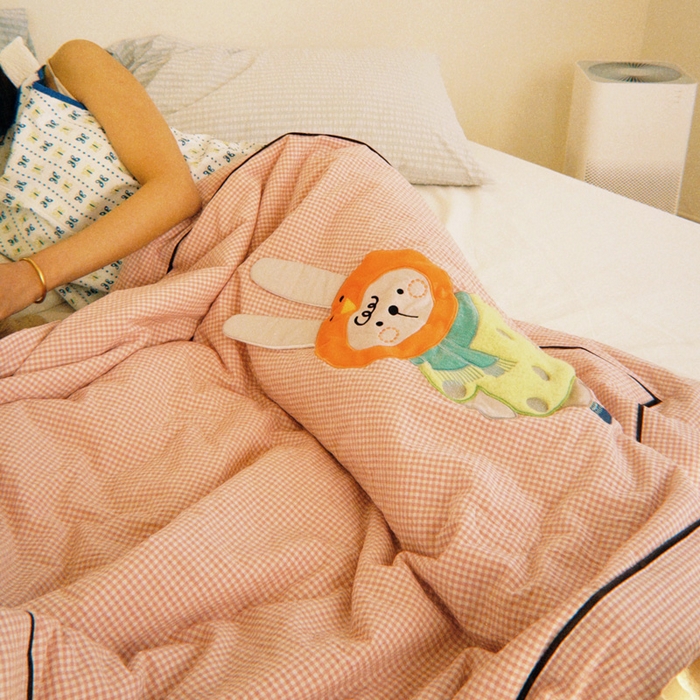 91家纺网 家纺一手货源 找家纺 喜多兔儿童家纺 2025新款色织天丝水洗棉夏被被子被芯 粉格月亮小兔-胶片风
