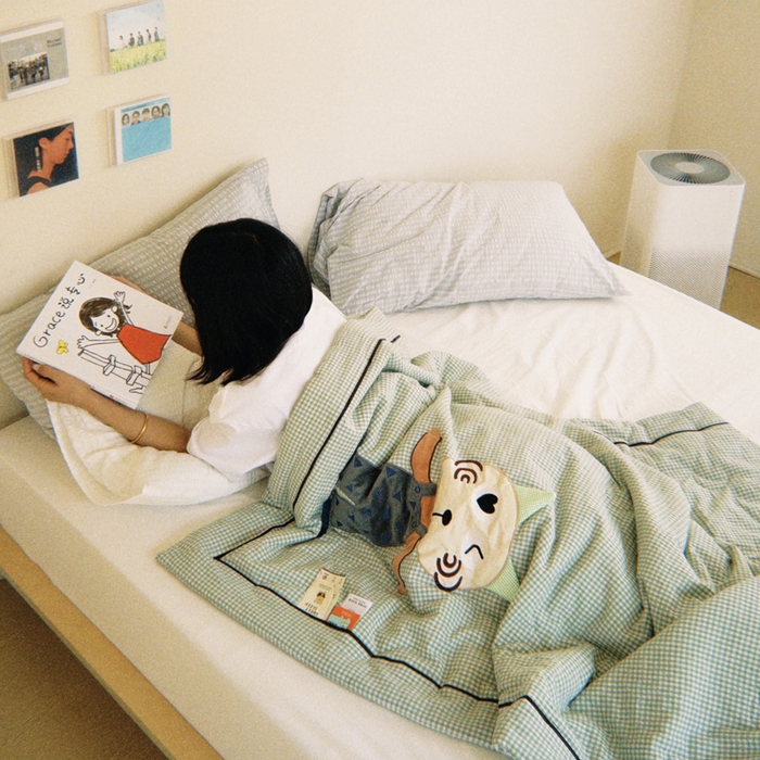 91家纺网 家纺一手货源 找家纺 喜多兔儿童家纺 2025新款色织天丝水洗棉夏被被子被芯 绿格星星小怪兽-胶片风