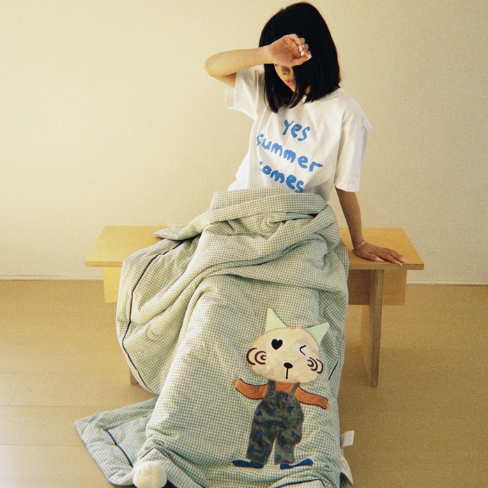 91家纺网 家纺一手货源 找家纺 喜多兔儿童家纺 2025新款色织天丝水洗棉夏被被子被芯 绿格星星小怪兽-胶片风