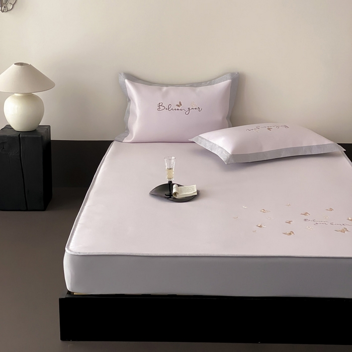 91家纺网 家纺一手货源 找家纺 由有家居 2025新款7A级高精密A类抗菌色织提花进口刺绣冰丝凉席-蝶影 蝶影-粉