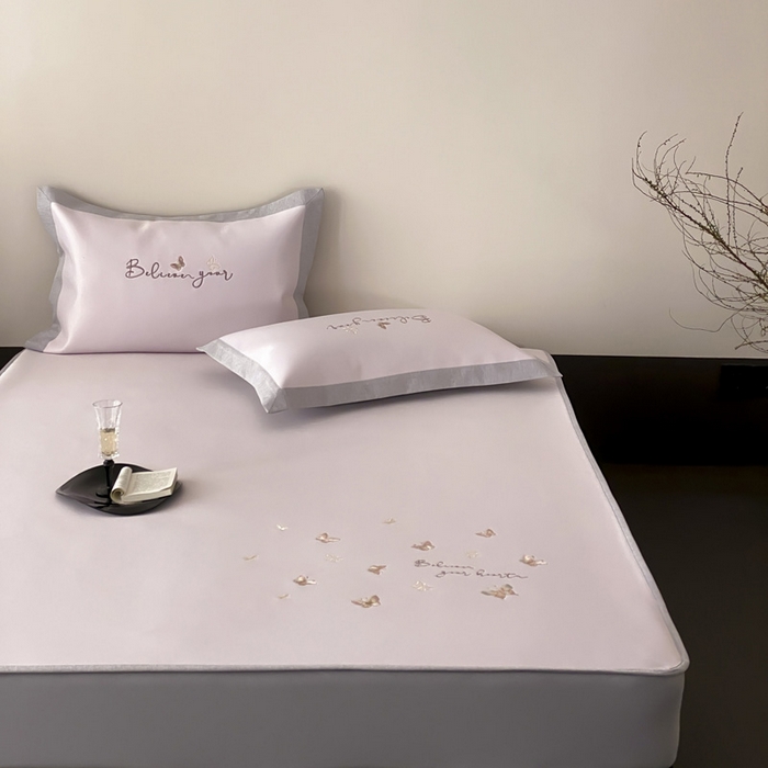 91家纺网 家纺一手货源 找家纺 由有家居 2025新款7A级高精密A类抗菌色织提花进口刺绣冰丝凉席-蝶影 蝶影-粉