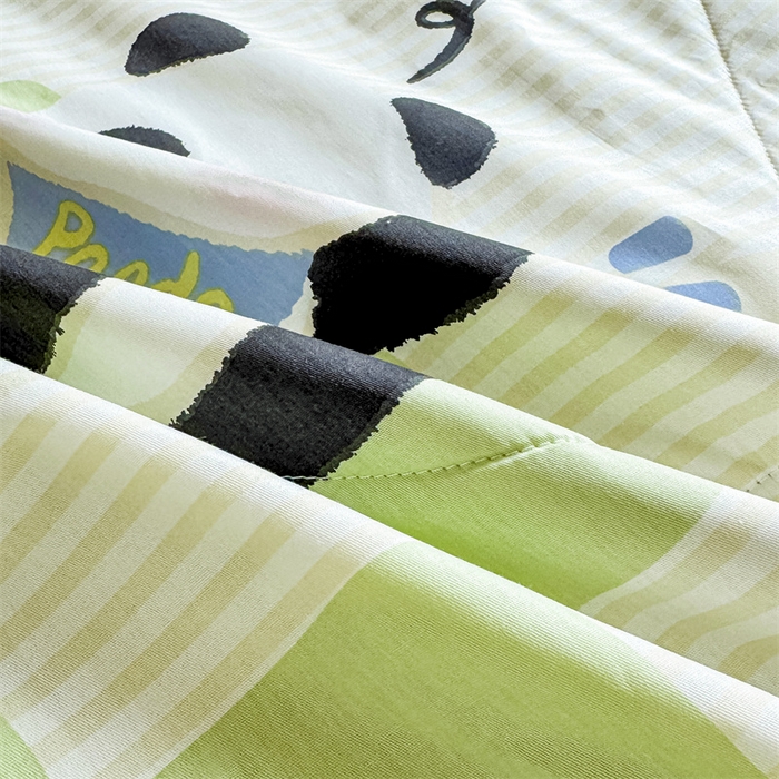 91家纺网 家纺一手货源 找家纺 小石头家纺 2025新款里外全棉A类纯棉棉花小碎花夏被包质检=买家秀 快乐熊猫