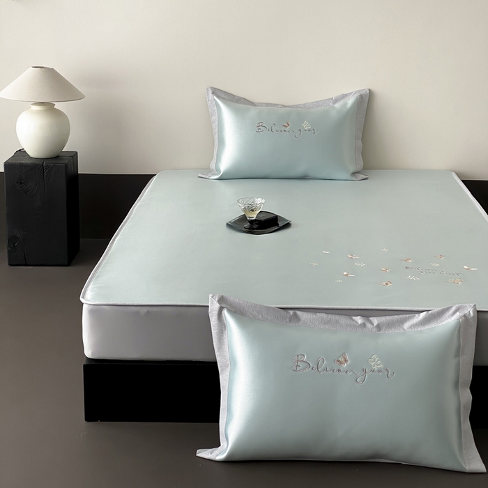 91家纺网 家纺一手货源 找家纺 由有家居 2025新款7A级高精密A类抗菌色织提花进口刺绣冰丝凉席-蝶影 蝶影-绿