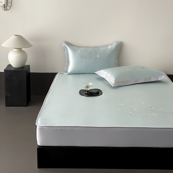 91家纺网 家纺一手货源 找家纺 由有家居 2025新款7A级高精密A类抗菌色织提花进口刺绣冰丝凉席-蝶影 蝶影-绿