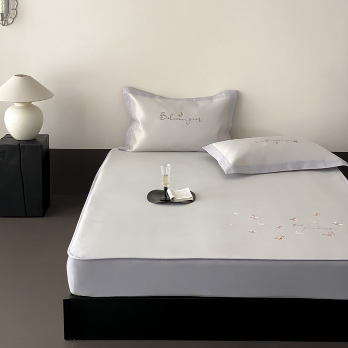 91家纺网 家纺一手货源 找家纺 由有家居 2025新款7A级高精密A类抗菌色织提花进口刺绣冰丝凉席-蝶影 蝶影-香槟