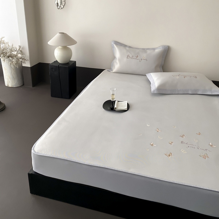 91家纺网 家纺一手货源 找家纺 由有家居 2025新款7A级高精密A类抗菌色织提花进口刺绣冰丝凉席-蝶影 蝶影-香槟