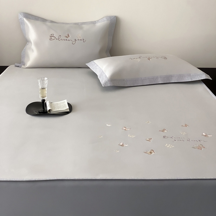 91家纺网 家纺一手货源 找家纺 由有家居 2025新款7A级高精密A类抗菌色织提花进口刺绣冰丝凉席-蝶影 蝶影-香槟